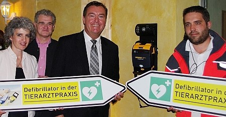 Ein Defibrillator in der Tierarztpraxis-Hanau.de